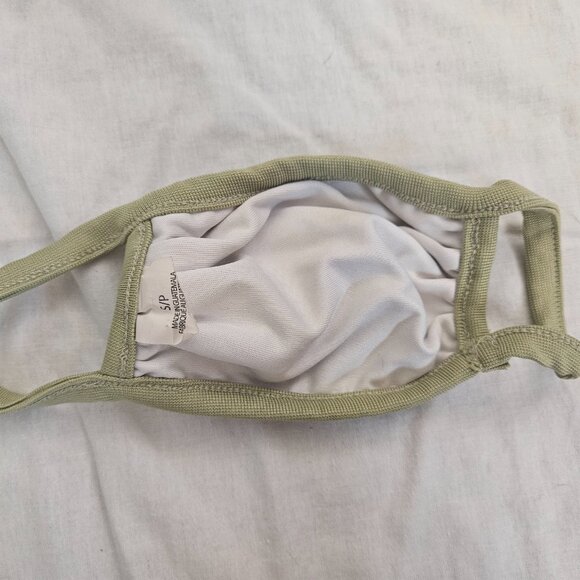 Disney Star Wars Baby Yoda Grogu The Child  Mandalorian Face Mask Kids Small - Picture 2 of 3